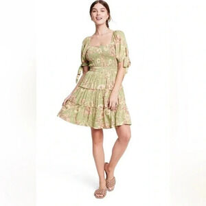 NWOT Aguabendita Floral Dress Women’s Sz MED 100% Rayon Green/Beige Tie Sleeves